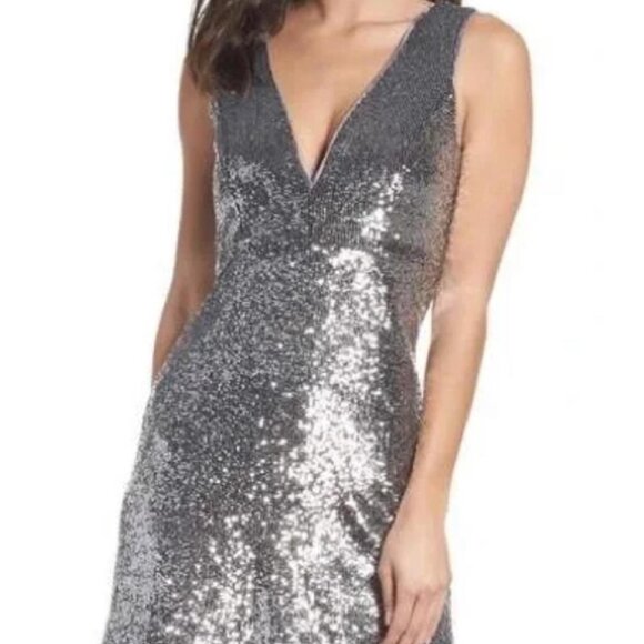Lulus Silver Sequin Mini Dress • Size Small • Brand‑New • Sparkly Cocktail Party - Picture 1 of 7